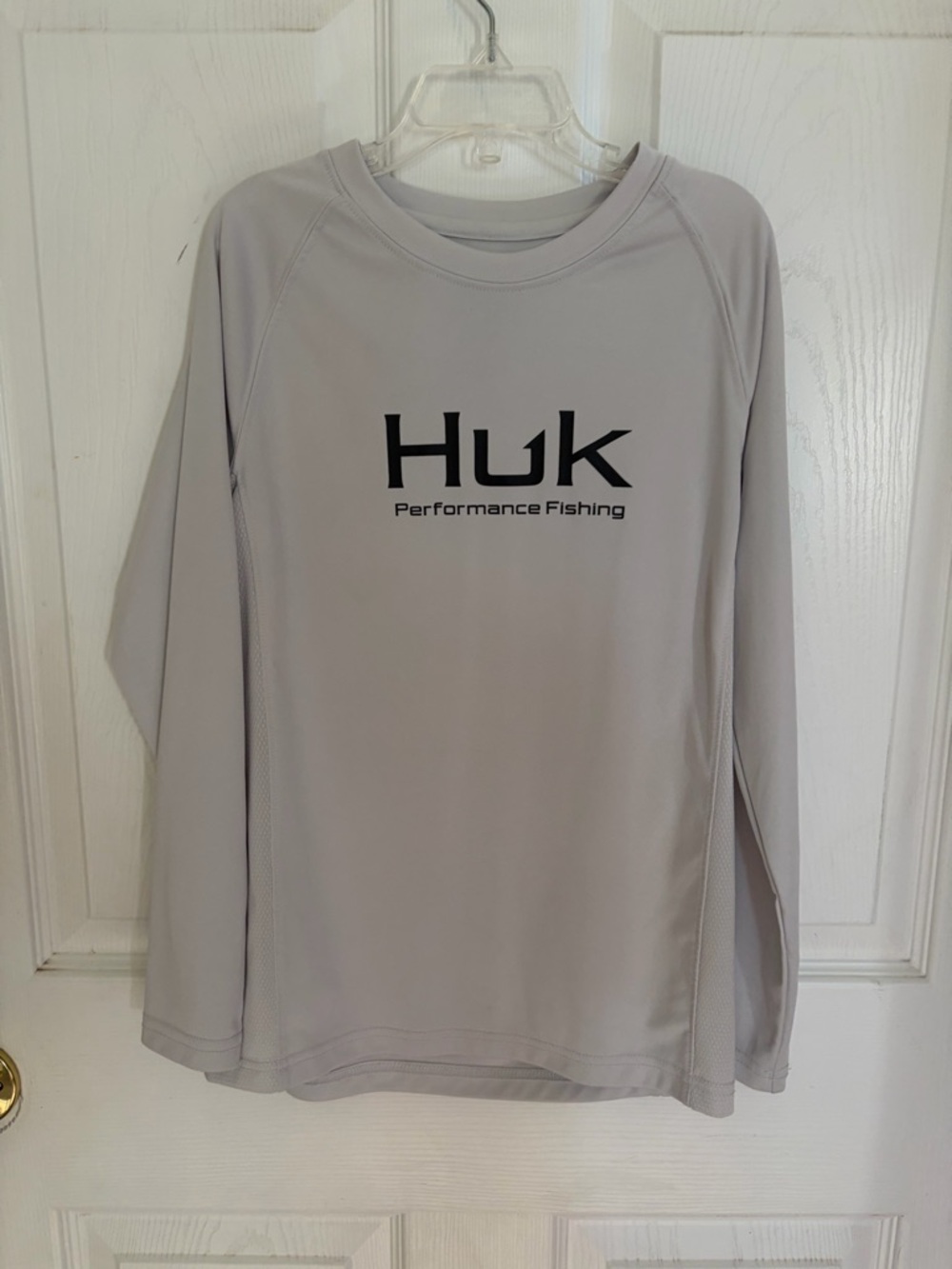 Huk Light Gray Performance Fishing Long Sleeve Shirt